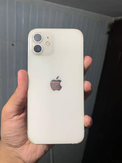 Apple iPhone 12