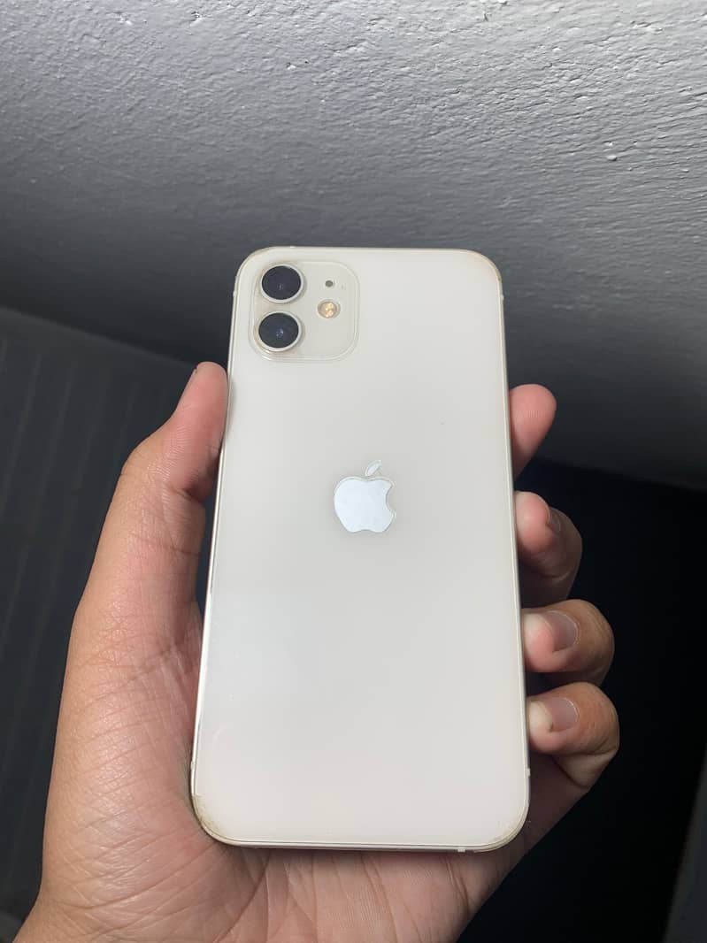 Apple iPhone 12 1