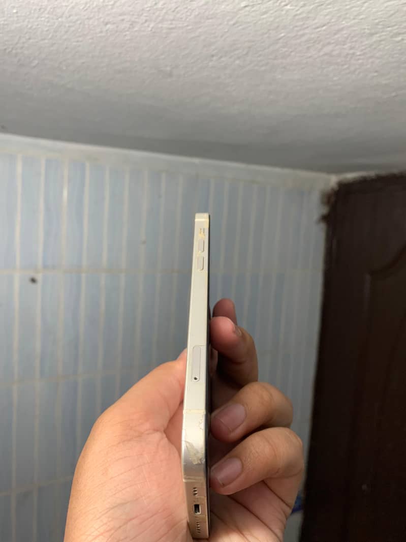 Apple iPhone 12 2