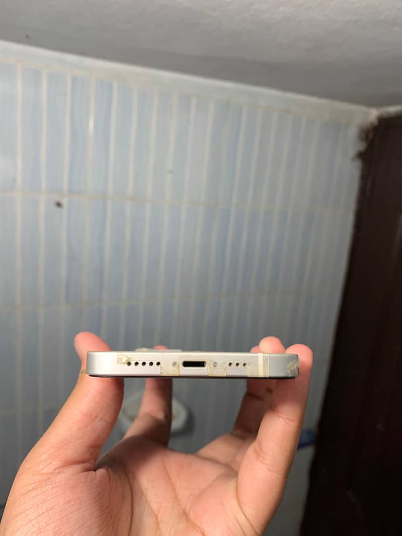 Apple iPhone 12 3