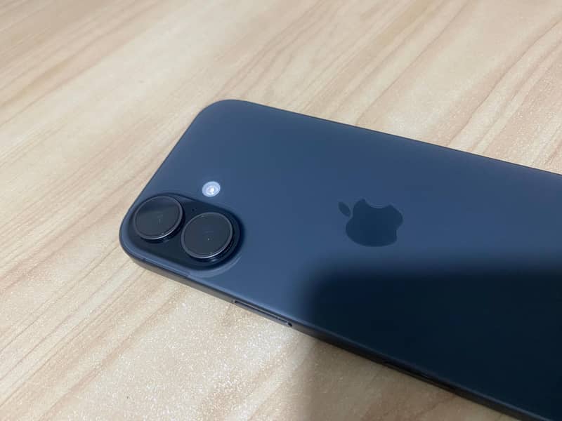 Apple iPhone 17 3