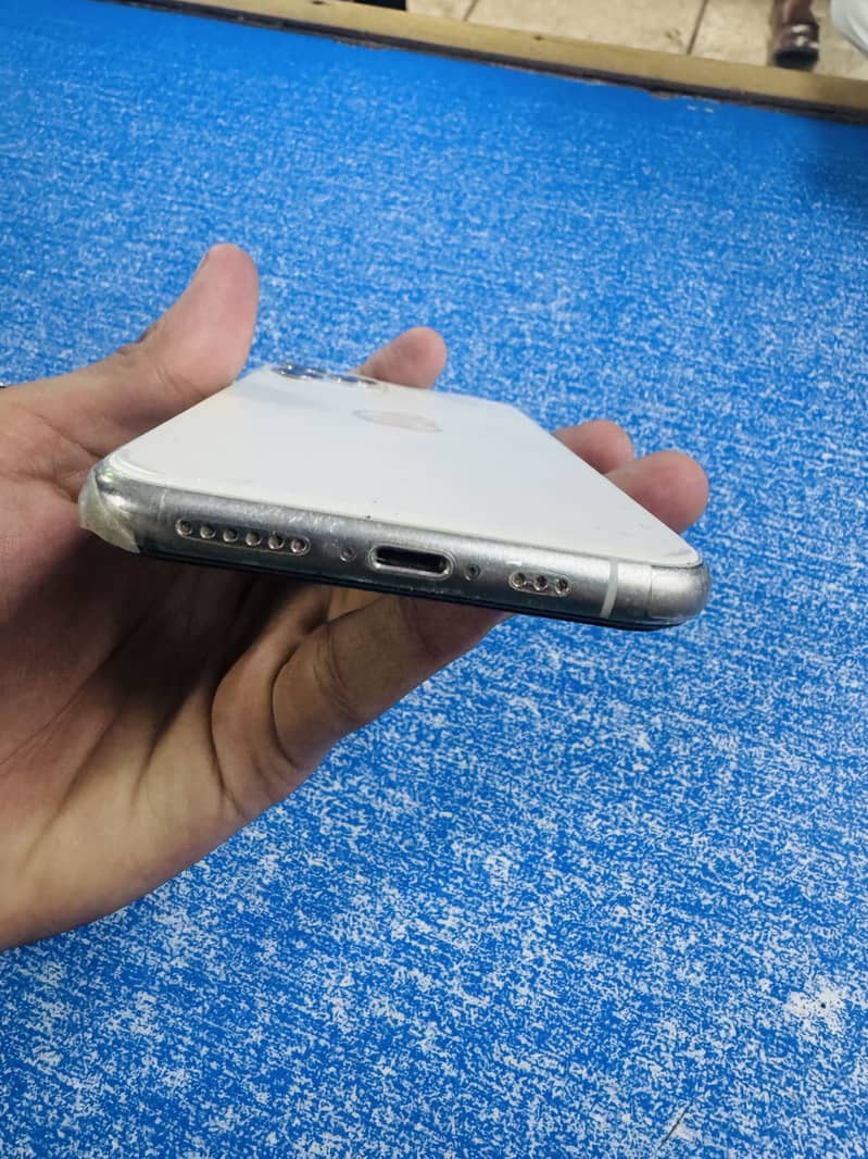 Apple iPhone 11 Proe 1