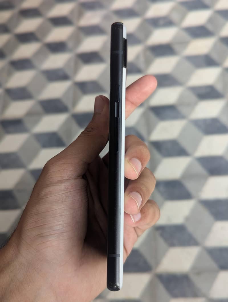 Google Pixel 6a 4
