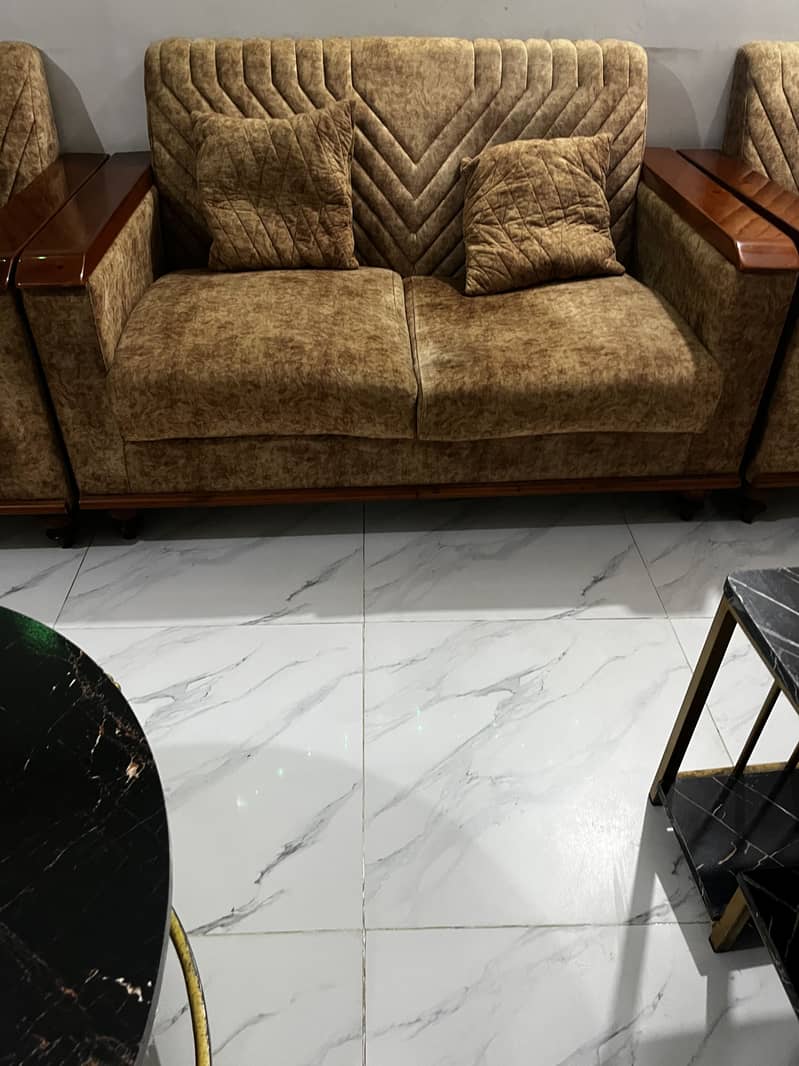 Sofa set 7  seater 1