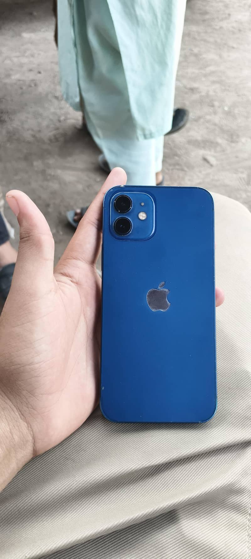 Apple iPhone 12 1