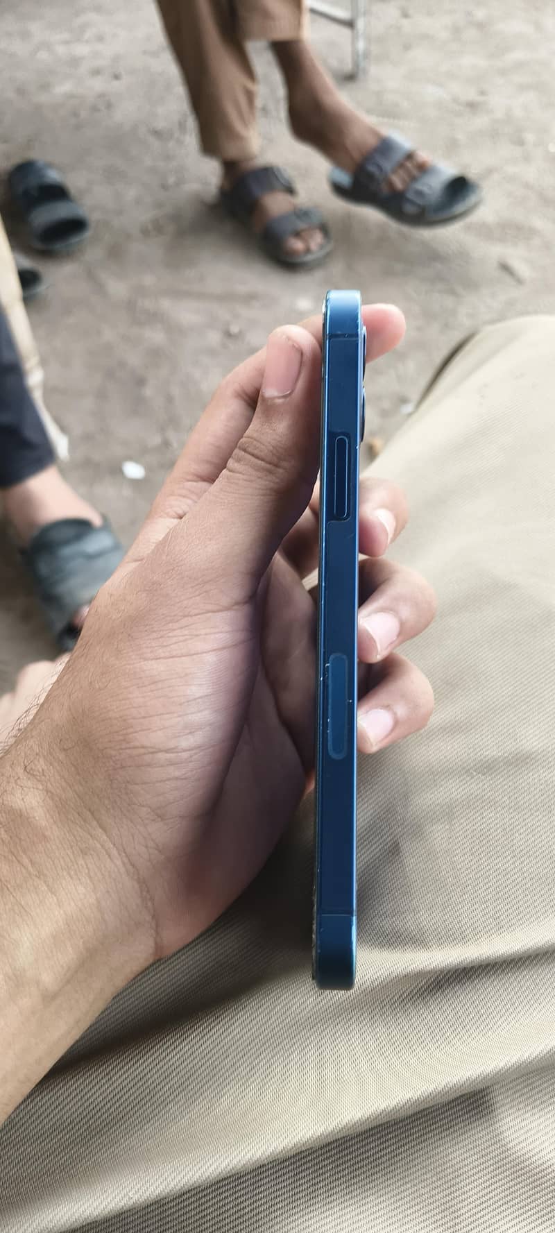 Apple iPhone 12 3