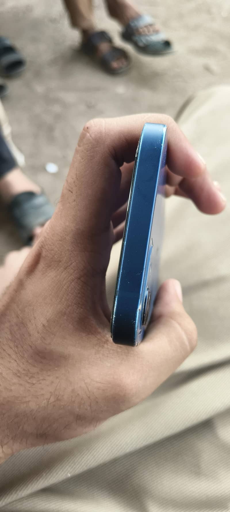 Apple iPhone 12 4