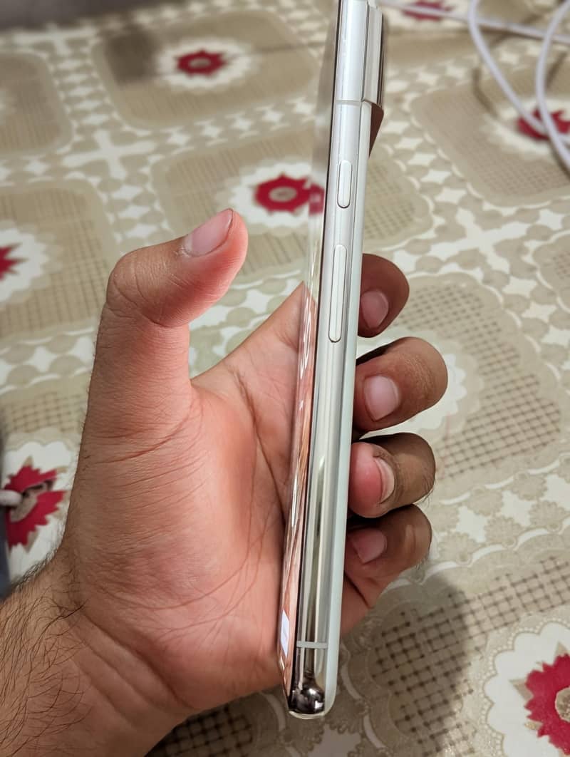 Google Pixel 8 Pro 2
