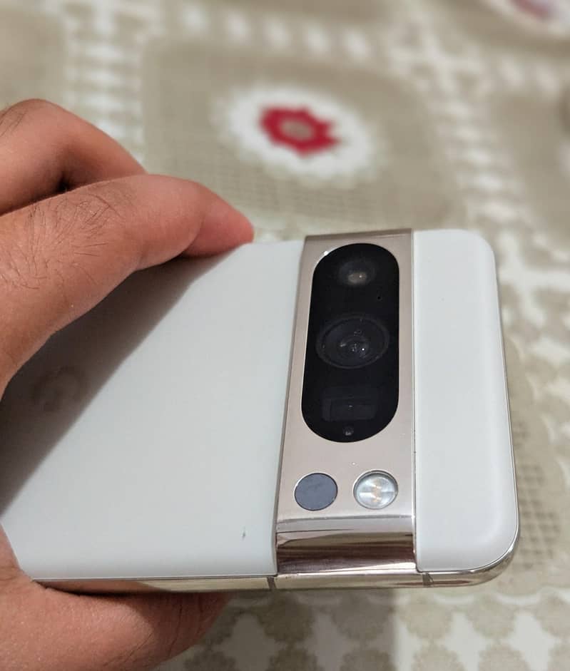 Google Pixel 8 Pro 4