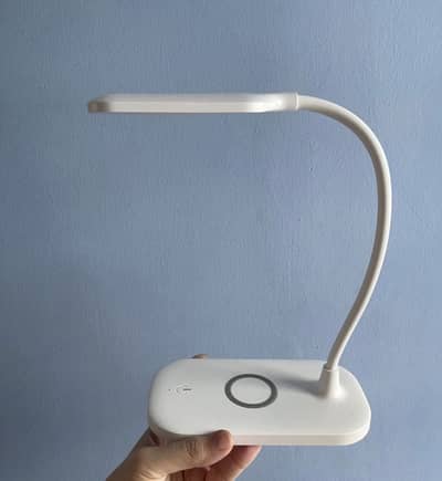 Wireless charging tablets lamp