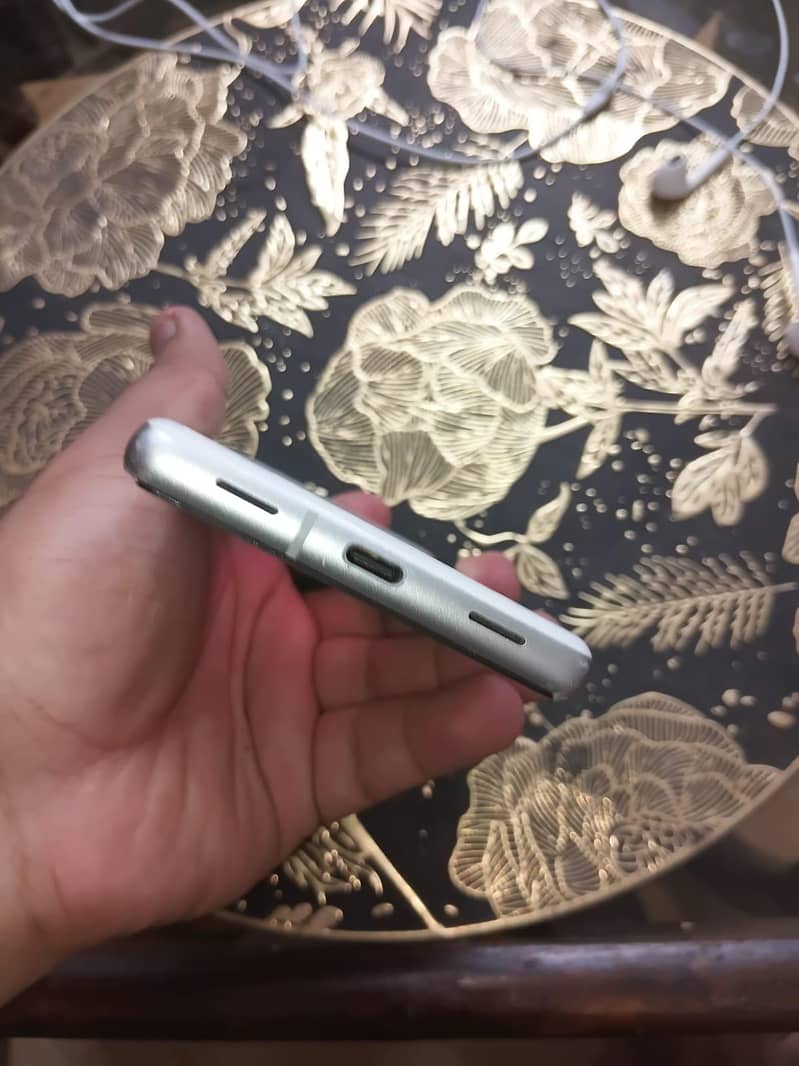 Google Pixel 7a 3