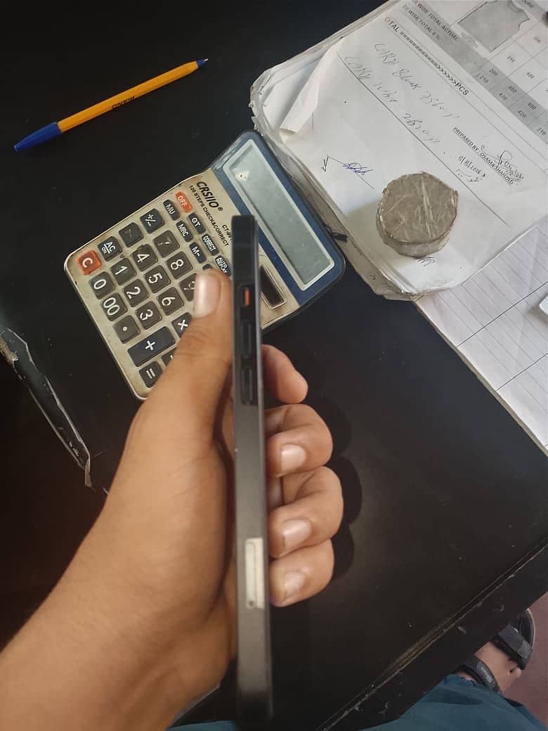 Apple iPhone 13 4