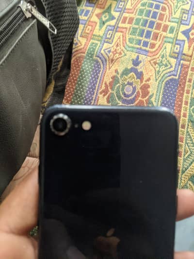 Apple iPhone SE
