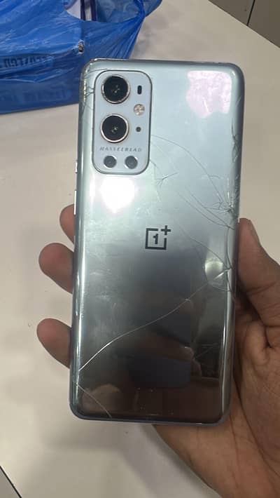 one plus 9 pro urgent sale krna hai aj he