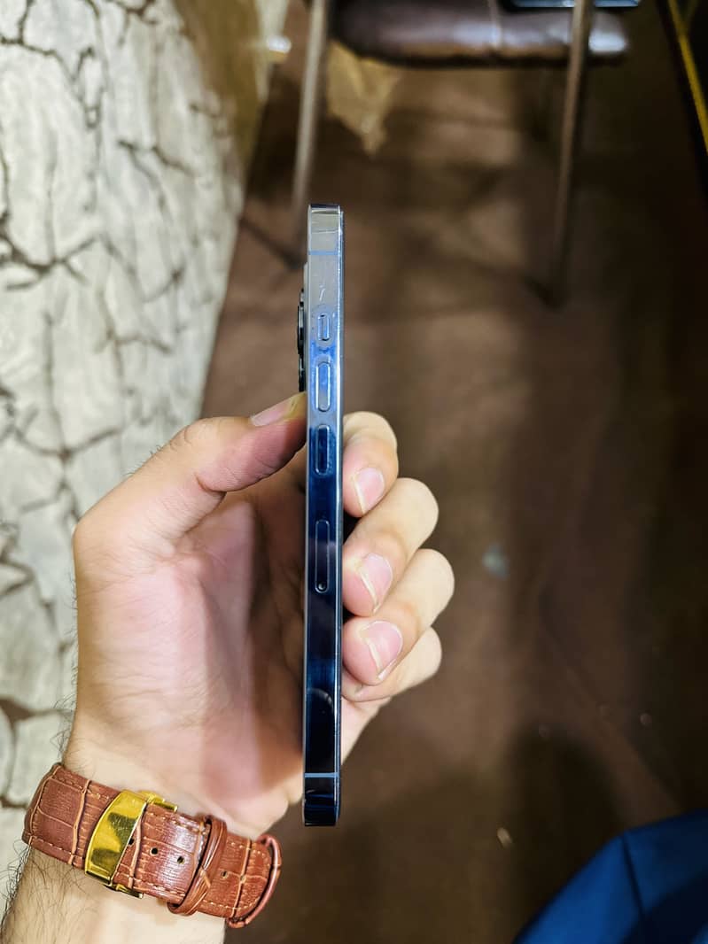 iPhone 13 Pro 1