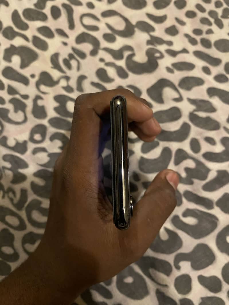 Apple iPhone X 1