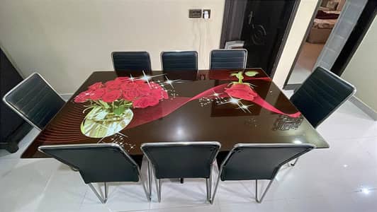 dinning table vd 8 chairs