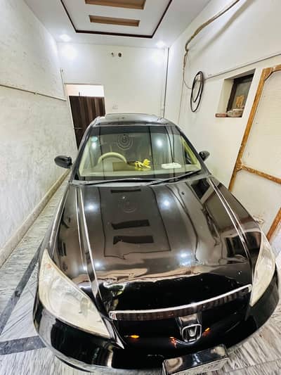 Honda Civic Oriel 2005