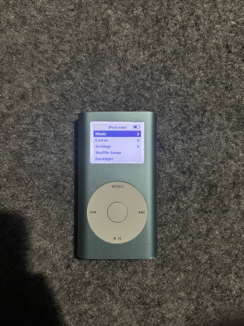 iPod Mini (1st Generation) Perfect Condition 0