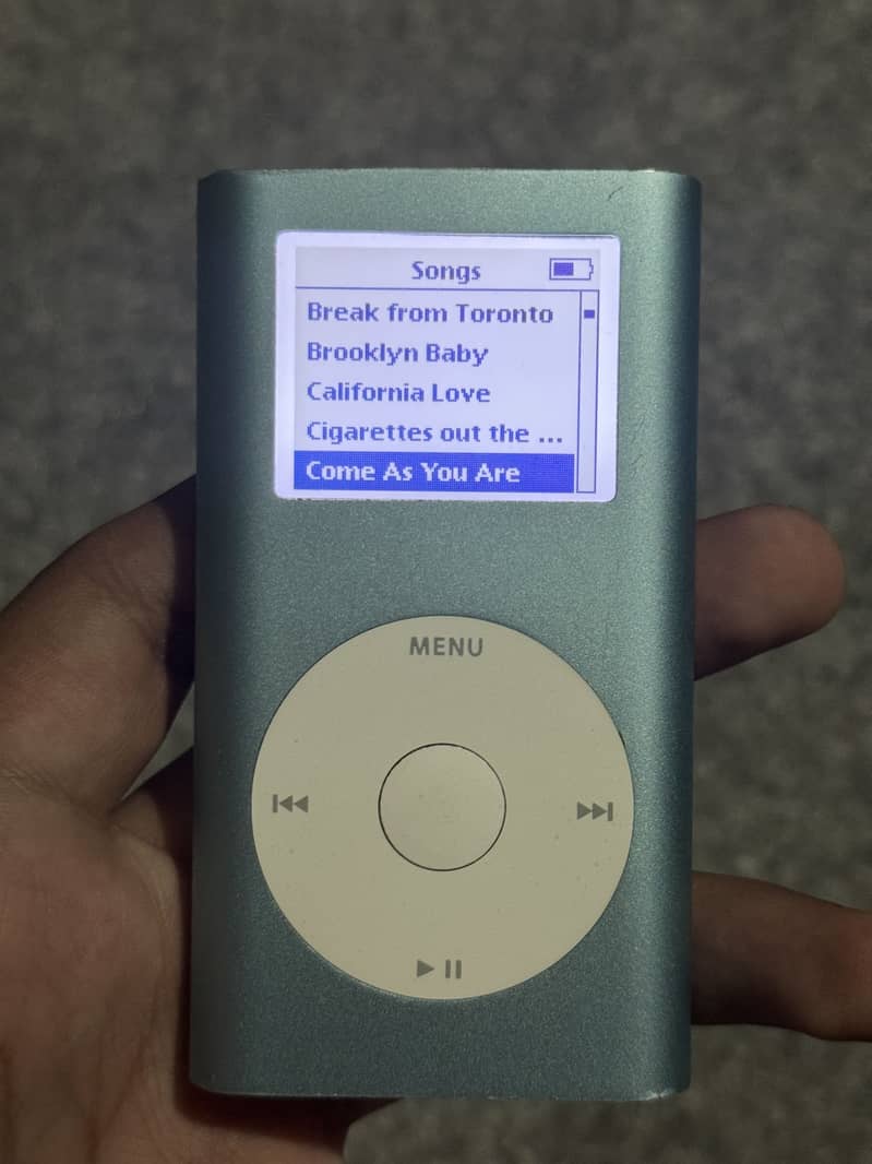 iPod Mini (1st Generation) Perfect Condition 3