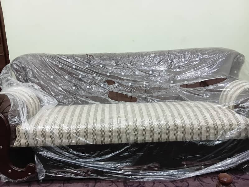 7 seter sofa new 0