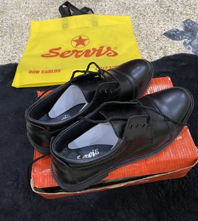 Branded shoe ha limited stock available