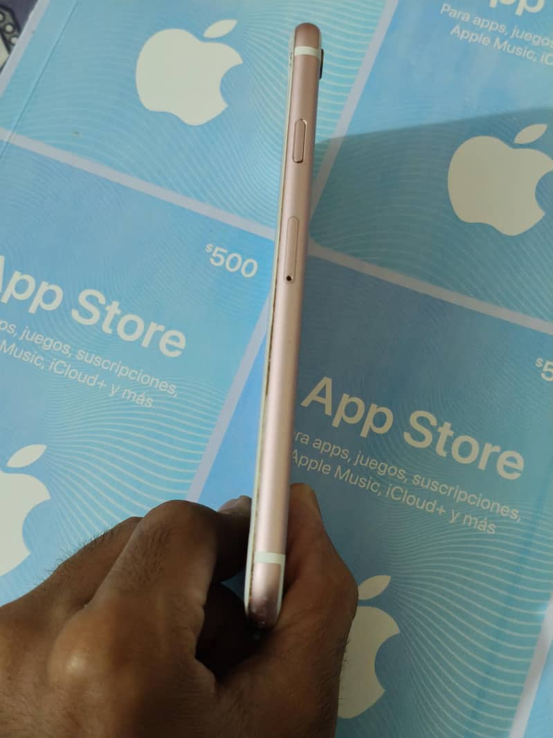 Apple iPhone 6S 4