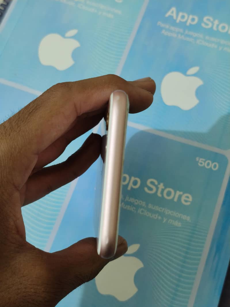 Apple iPhone 6S 8