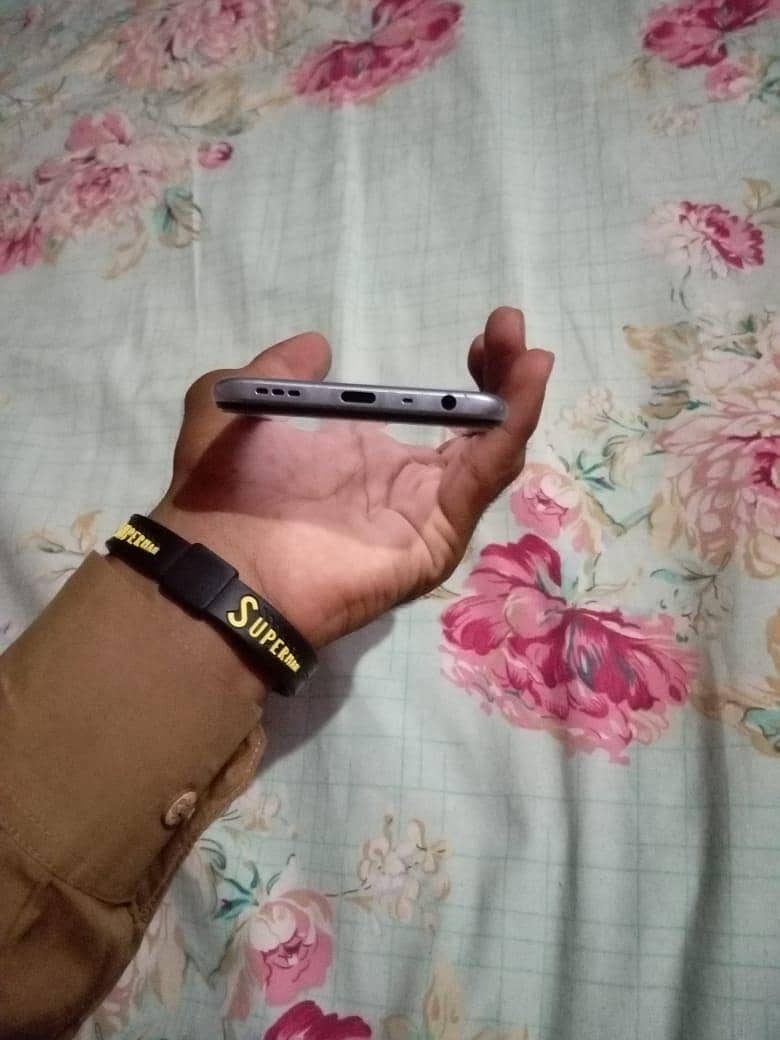 OPPO A54 4
