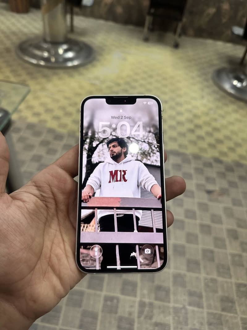 Apple iPhone 13 1