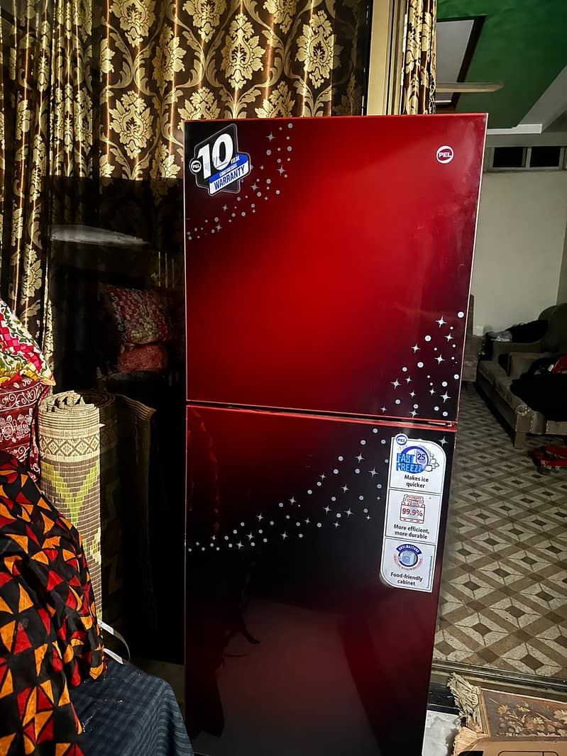 Refrigerator 0