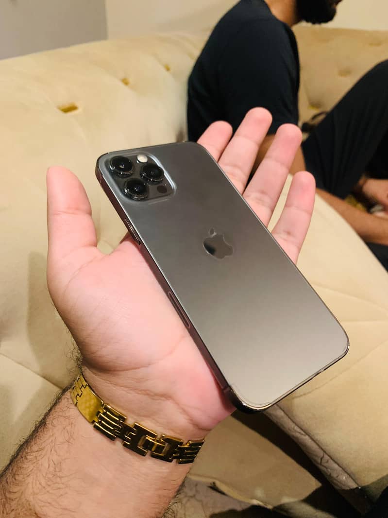 Apple iPhone 12 Pro Max 0