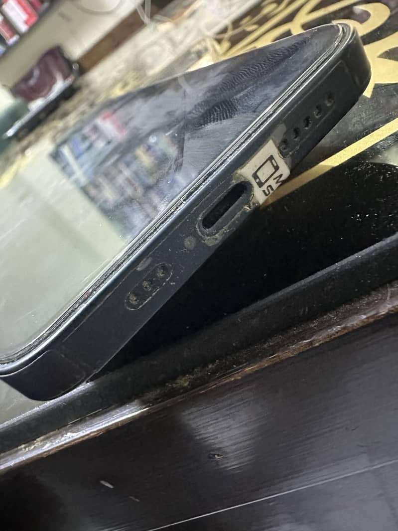 Apple iPhone 13 1