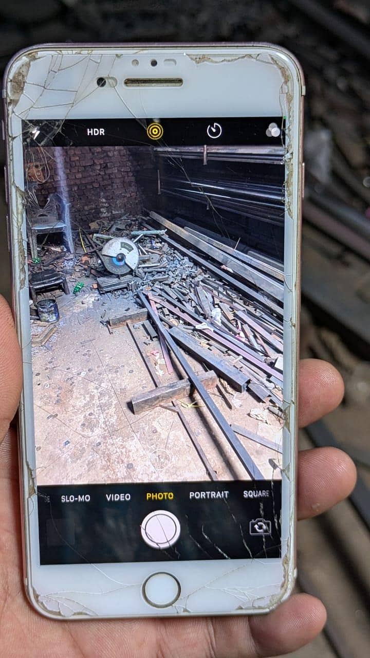 Apple iPhone 7 Plus 6