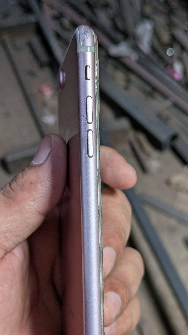 Apple iPhone 7 Plus 9