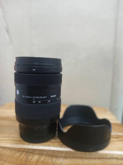 Sigma 28-70mm f/2.8 DG  Lens (Sony E-Mount)