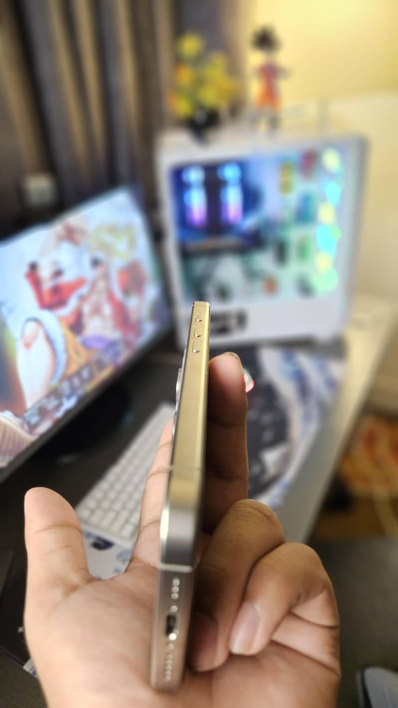 iPhone 15 Pro 2