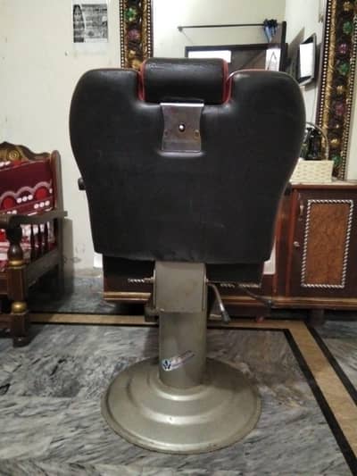 saloon chair