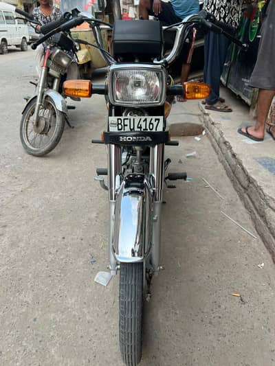 Honda CD 70 2026 model black color