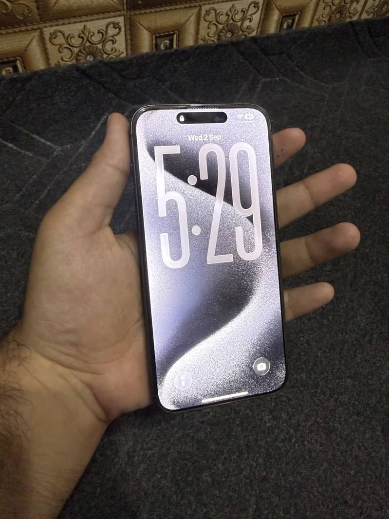 Apple iPhone 15 Pro Max 7