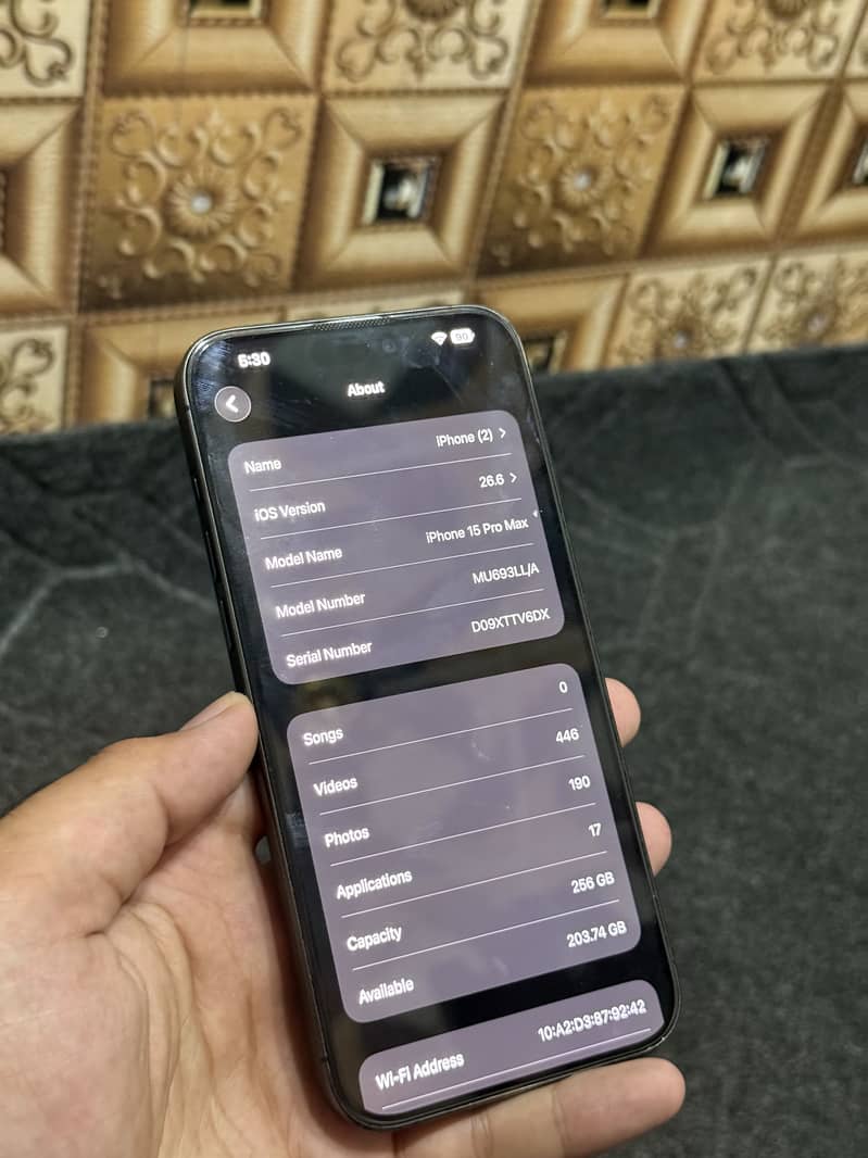 Apple iPhone 15 Pro Max 12