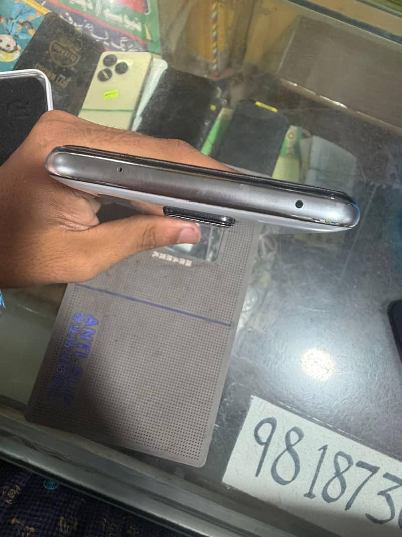 Xiaomi Redmi Note 9 Pro 3