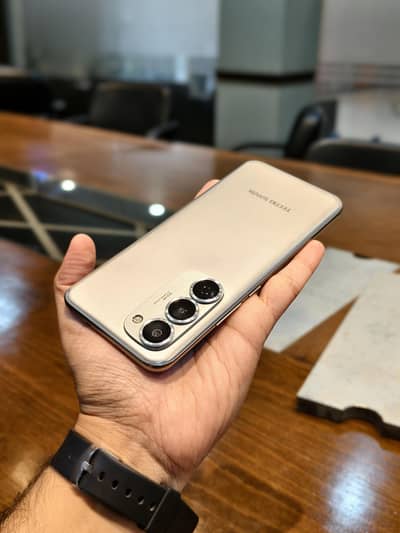 Tecno spark 40 pro plus with warranty