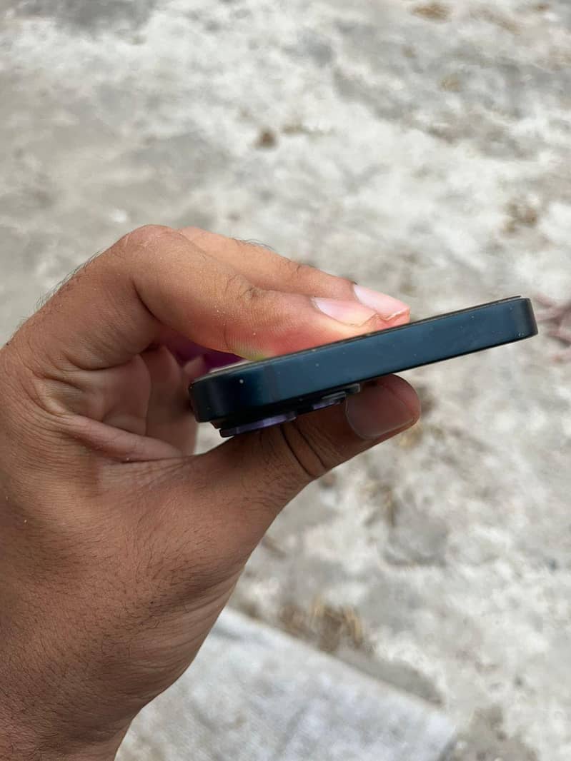 Apple iPhone 14 6