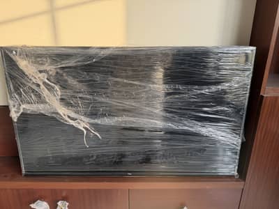 Tcl 43 inch tv smart 4k for sale brand new condition