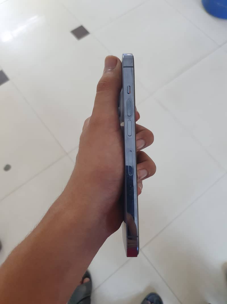 Apple iPhone 13 Pro 1