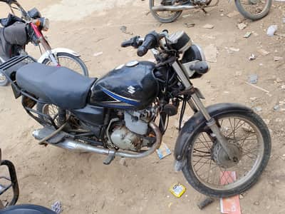 Suzuki GS 150 urgent sell 2015
