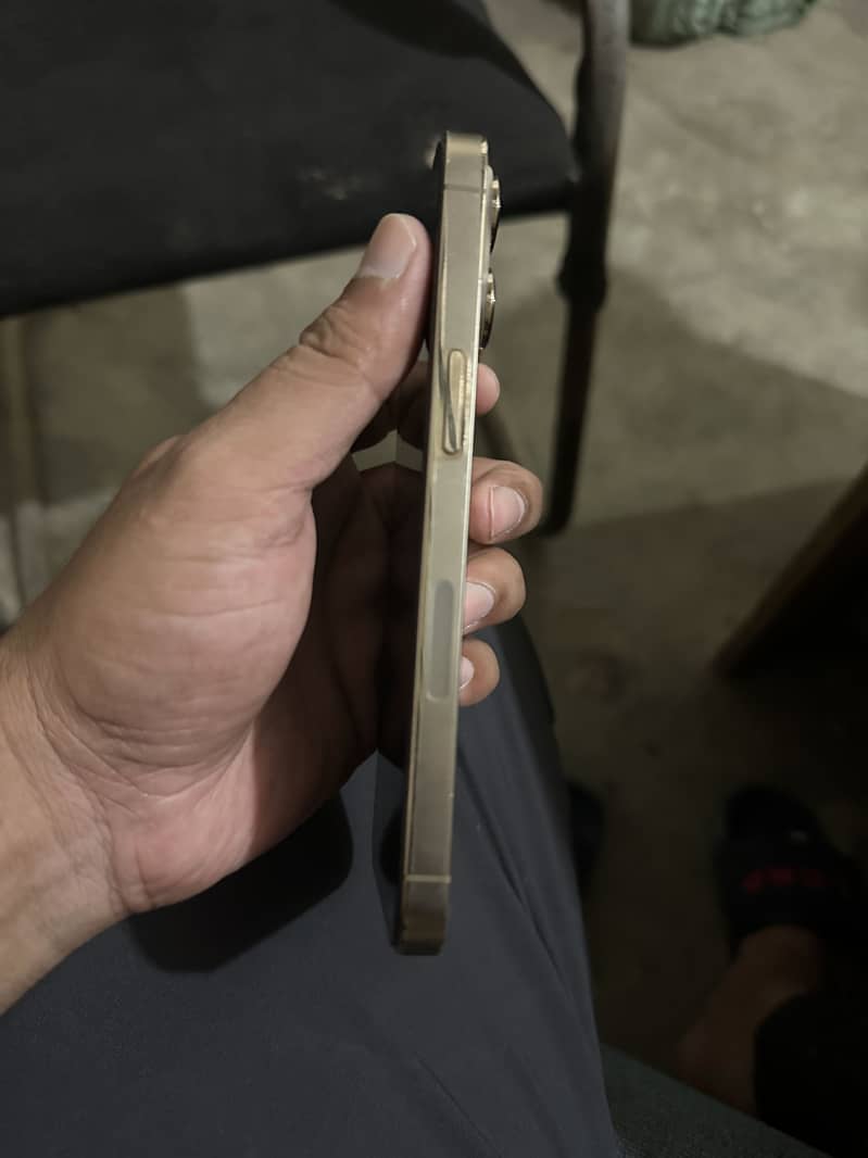 Apple iPhone 13 Pro 3