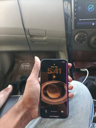 Apple iPhone 13