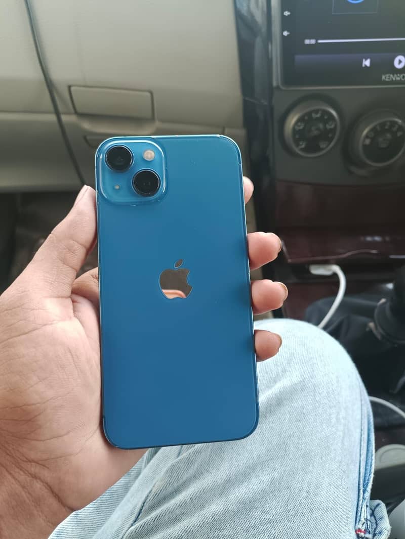 Apple iPhone 13 3
